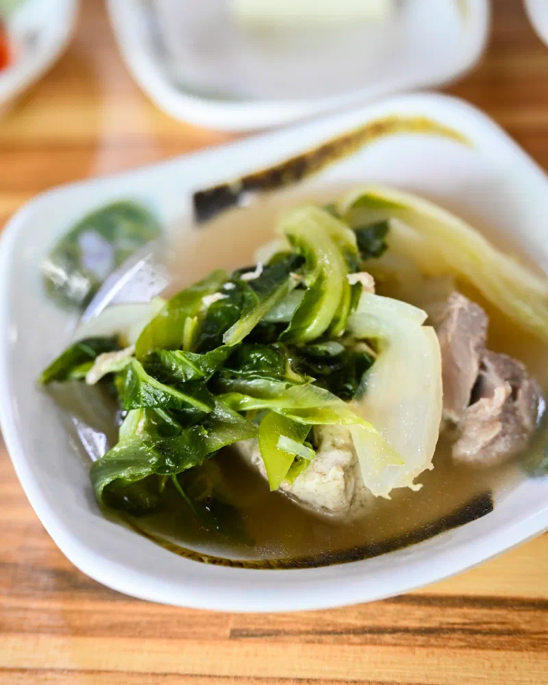 ムッパプ 묵とご飯 キムチ きゅうりが入った江華島の郷土料理