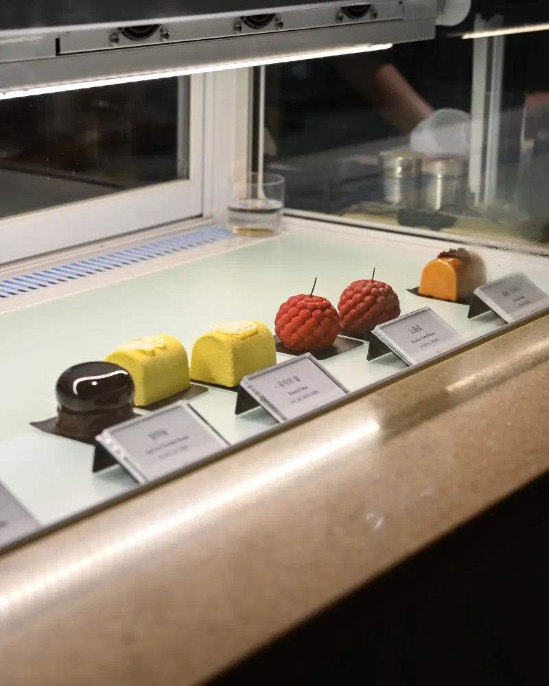 기노스코 小ぶりで可愛いデザインのホールケーキとデザート