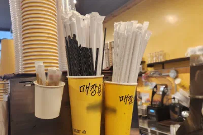 韓国の環境政策に変化、紙コップ・プラスチックストローが店内でも利用可能に