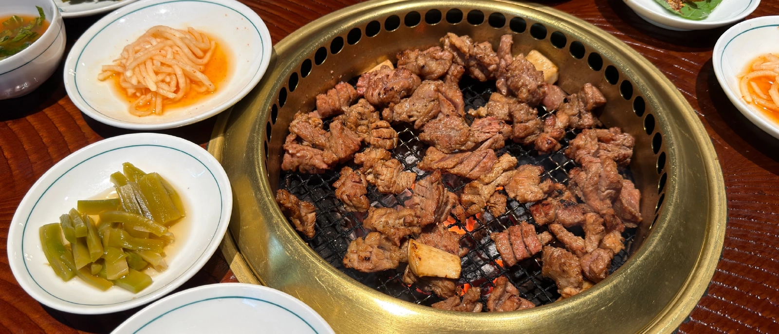 ソウル「ボンピヤン」ヤンジェ本店｜平壌冷麺と炭火豚カルビ、絶品を味わう順番