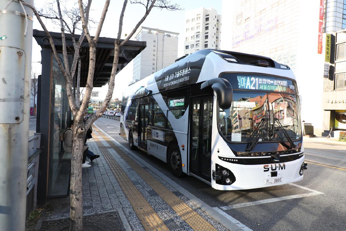 ソウルで世界初、自動運転バスが深夜に定期運行